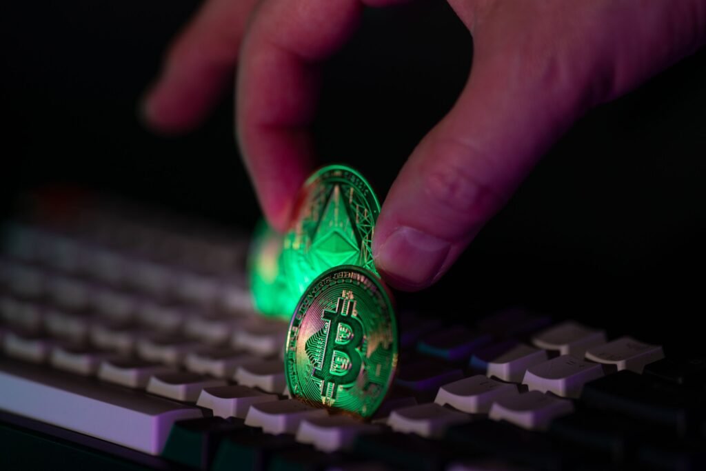Kriptovaliutos žetonas: kuo tokenas skiriasi nuo monetos?