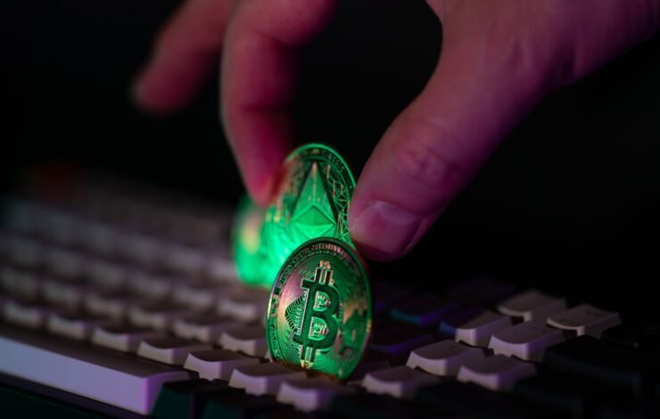 Kriptovaliutos žetonas: kuo tokenas skiriasi nuo monetos?