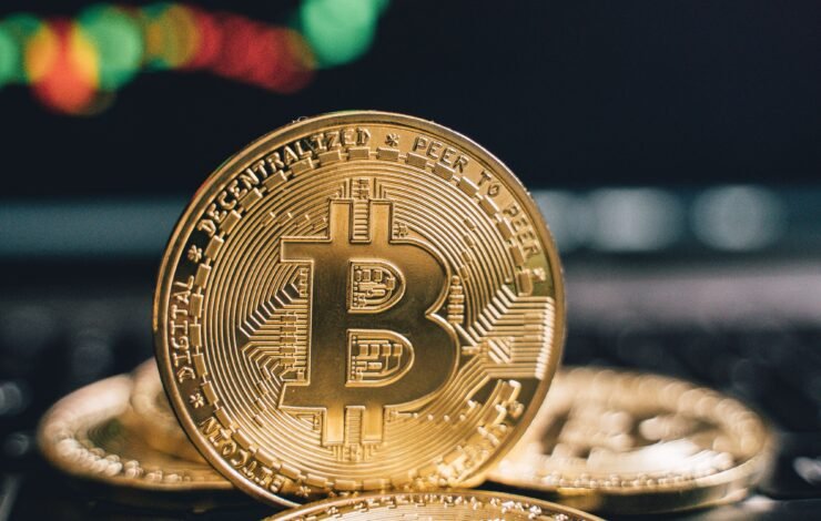 Bitcoin atsiskaitymas: kaip sumokėti bitkoinais už prekes?
