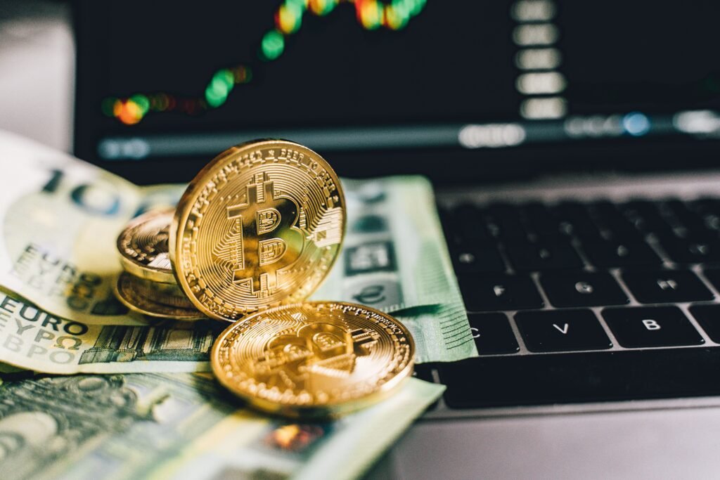Kaip parduoti Bitcoin ir išsigryninti pinigus Lietuvoje?