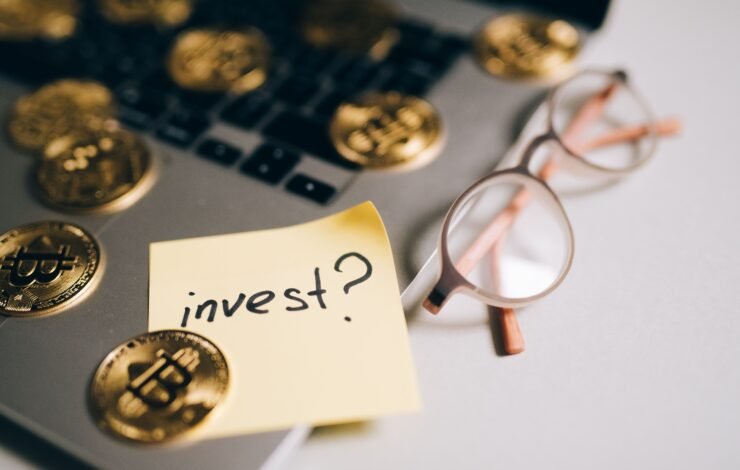 Ar verta investuoti į Bitcoin? Privalumai, rizikos ir galimybės